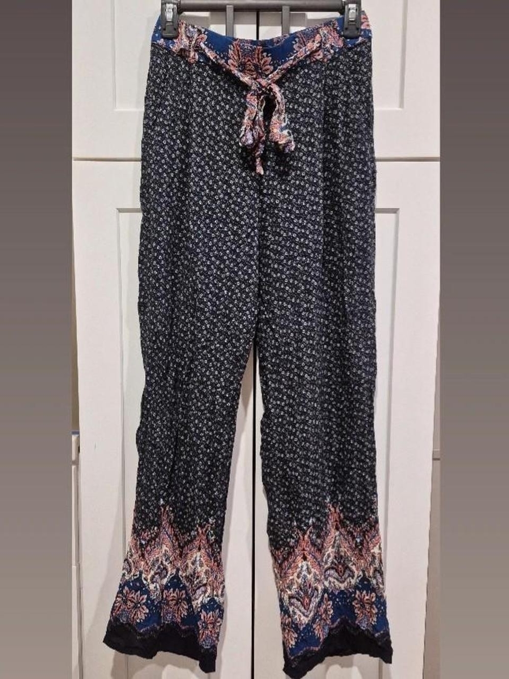 Source Unknown Navy Wide-Leg Pants with Printed Tie